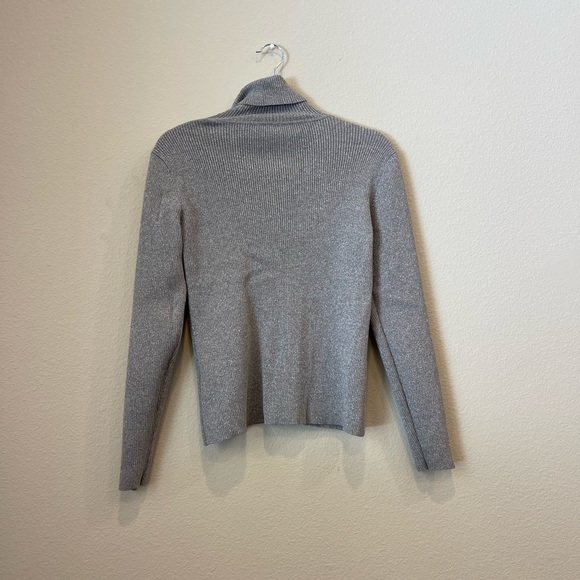 Liz Claiborne Turtle Neck Sweater - Picture 2 of 11